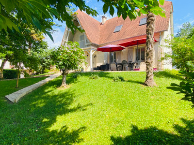 Maison à vendre à Montignac-Lascaux, Dordogne, Aquitaine, avec Leggett Immobilier