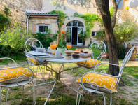 Propriété à vendre à Aigues-Vives, Gard - 406 000 € - photo n°2
