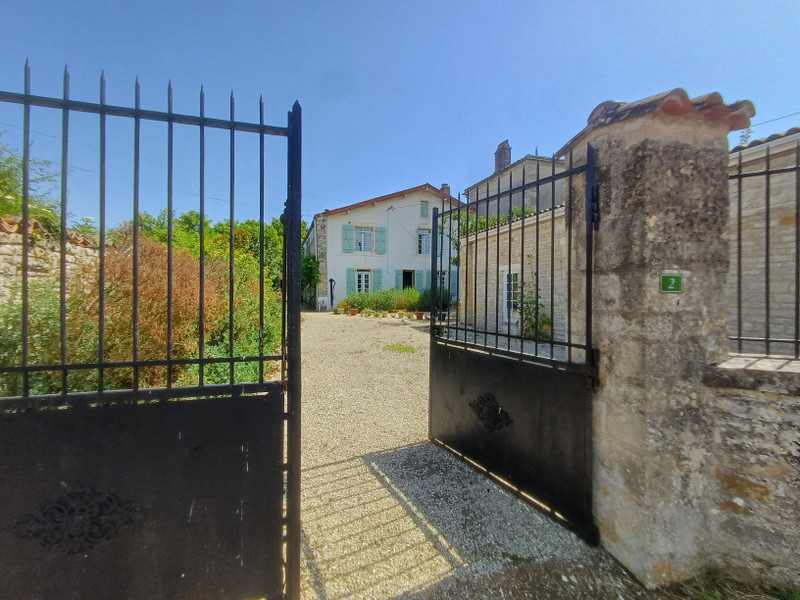 French property for sale in Fouqueure, Charente - €204,200 - photo 1