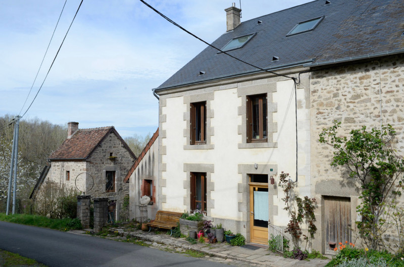 French property for sale in Châtelus-Malvaleix, Creuse - €287,000 - photo 1