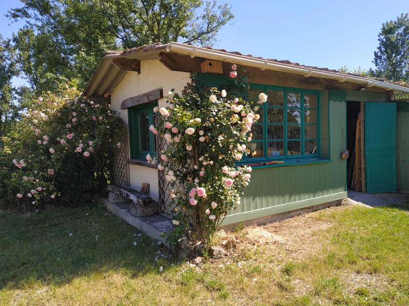 House for sale in Coutras Gironde Countryside property overlooking