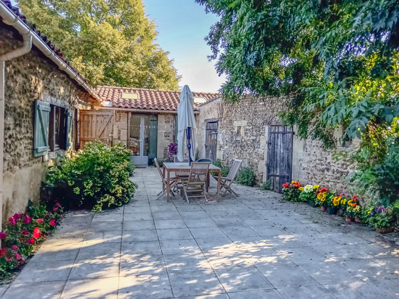 French property for sale in La Chapelle-Bâton, Vienne - €204,120 - photo 0