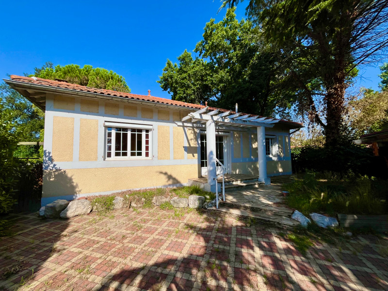 French property for sale in Montrond-les-Bains, Loire - €269,000 - photo 0
