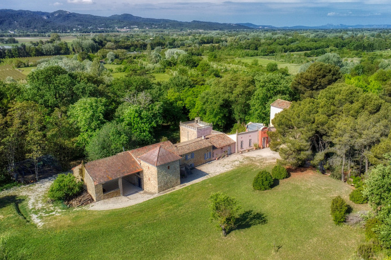 French property for sale in Cadenet, Vaucluse - €1,700,000