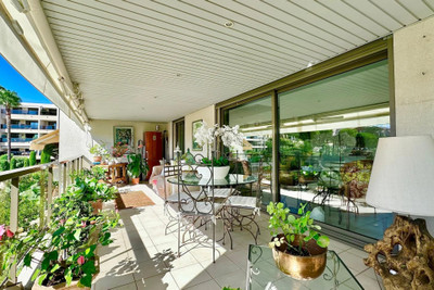 French property for sale in Nice, Alpes-Maritimes - €849,000 - photo 1