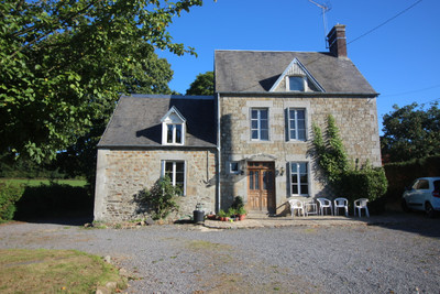 Maison à vendre à Sourdeval, Manche, Basse-Normandie, avec Leggett Immobilier