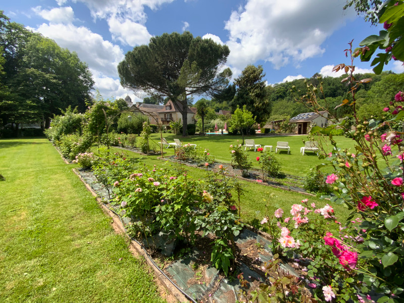 French property for sale in Montignac, Dordogne - €1,469,750 - photo 9