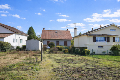 French property for sale in Chabanais, Charente - €99,000 - photo 4