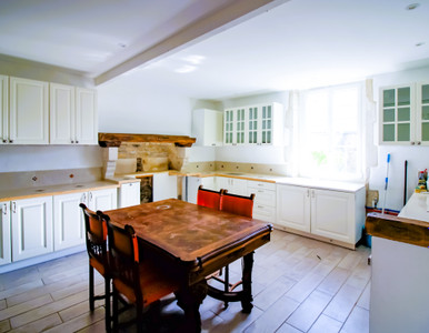 French property for sale in Lonnes, Charente - €187,920 - photo 4