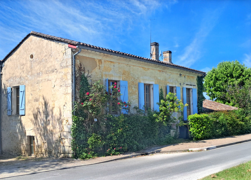 Propriété à vendre à Saint-Romain-la-Virvée, Gironde - photoAltPrice