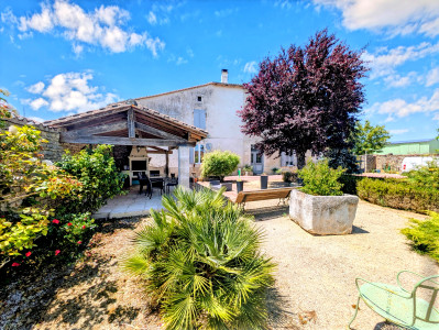 French property for sale in Verteuil-sur-Charente, Charente - €316,000 - photo 1