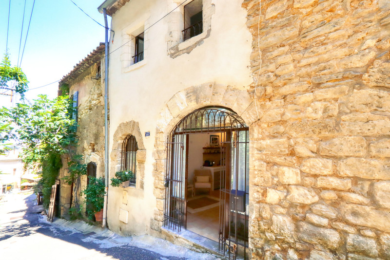 French property for sale in Bonnieux, Vaucluse - €120,000 - photo 0