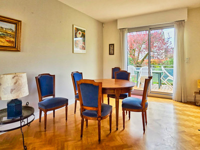 Beautiful 5 bedroom House in Croissy sur Seine: Ideal Location, Bright Spaces and Modern Comfort