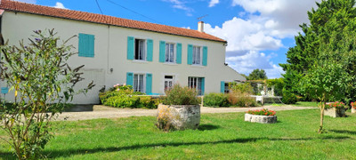Maison à vendre à Benon, Charente-Maritime, Poitou-Charentes, avec Leggett Immobilier