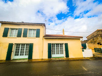 Maison à vendre à Verteuil-sur-Charente, Charente - 205 000 € - photo 2