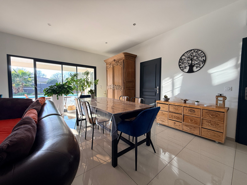 French property for sale in Montagne, Gironde - €339,200 - photo 3