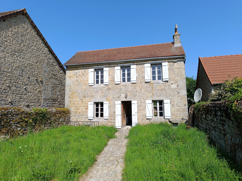 French property for sale in Auzances, Creuse - €99,000 - photo 1