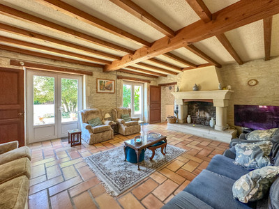 French property for sale in Aumagne, Charente-Maritime - €299,600 - photo 6