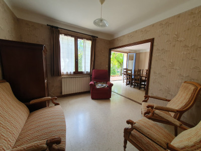 French property for sale in Argilliers, Gard - €395,000 - photo 2
