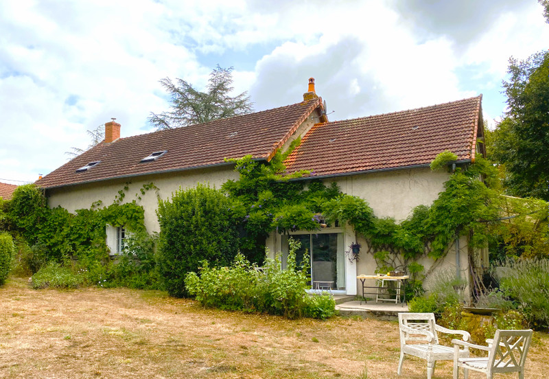 French property for sale in Vesdun, Cher - €375,000 - photo 0