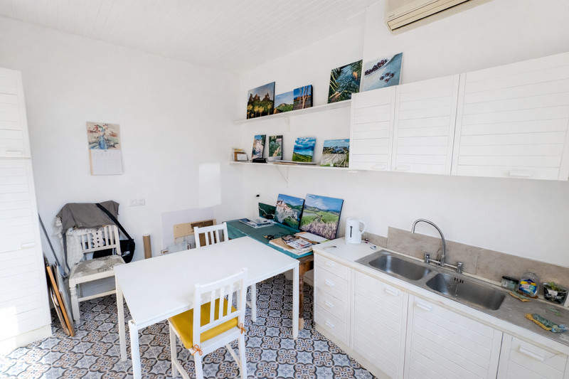 French property for sale in Pouzolles, Hérault - €385,000 - photo 9