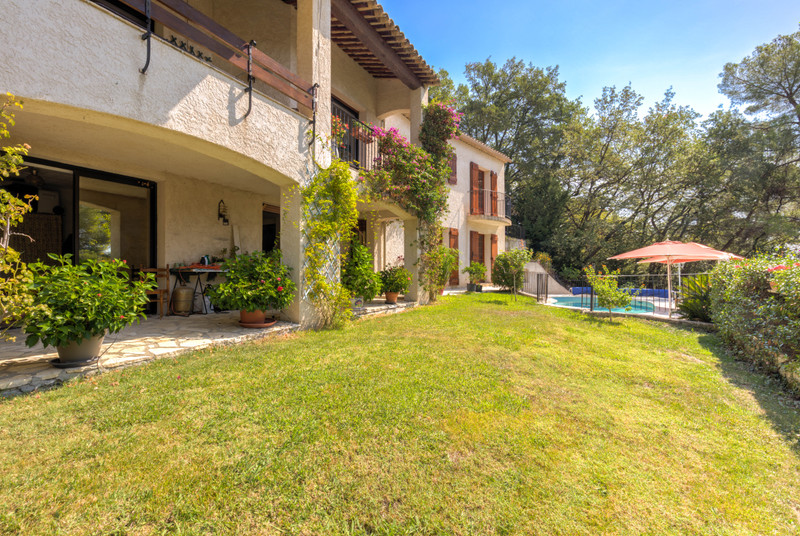 French property for sale in Carros, Alpes-Maritimes - €799,000 - photo 11