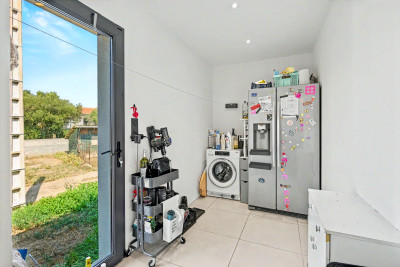 French property for sale in Finestret, Pyrénées-Orientales - €380,000 - photo 4