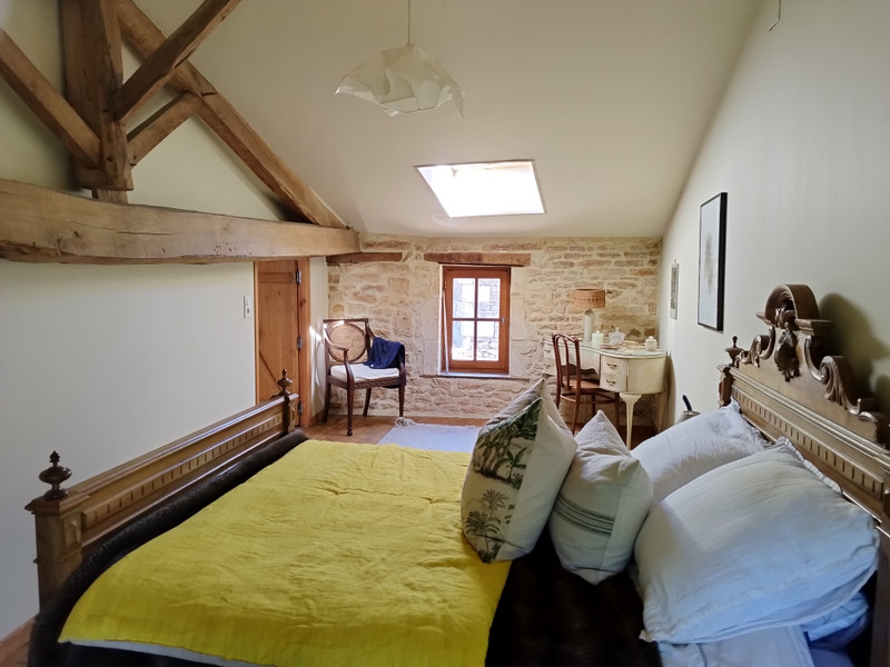 French property for sale in Mairé-Levescault, Deux-Sèvres - €175,000 - photo 6