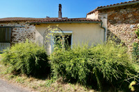 Maison à vendre à Écuras, Charente - 88.000 € - photo 4
