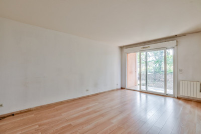 French property for sale in Mougins, Alpes-Maritimes - €330,000 - photo 6