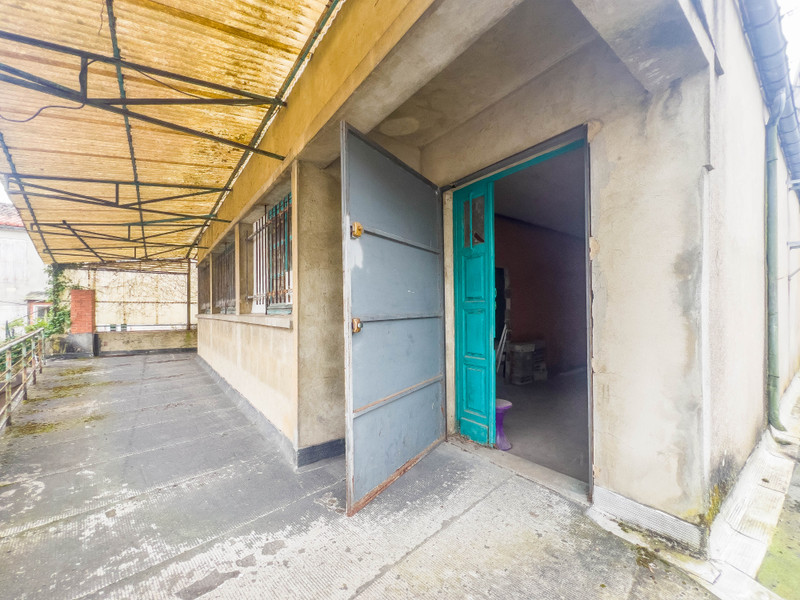 Immeuble à vendre à Angoulême, Charente - 185.000 € - photo 1
