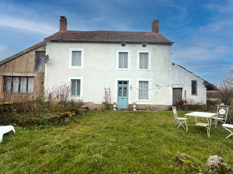 Maison à vendre à Sannat, Creuse - 77.000 € - photo 1