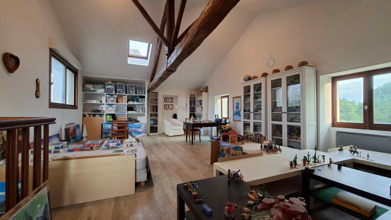 French property for sale in Mansle, Charente - €567,000 - photo 4