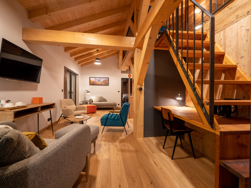 Ski property for sale in Bourg St Maurice - €2,945,000 - photo 3