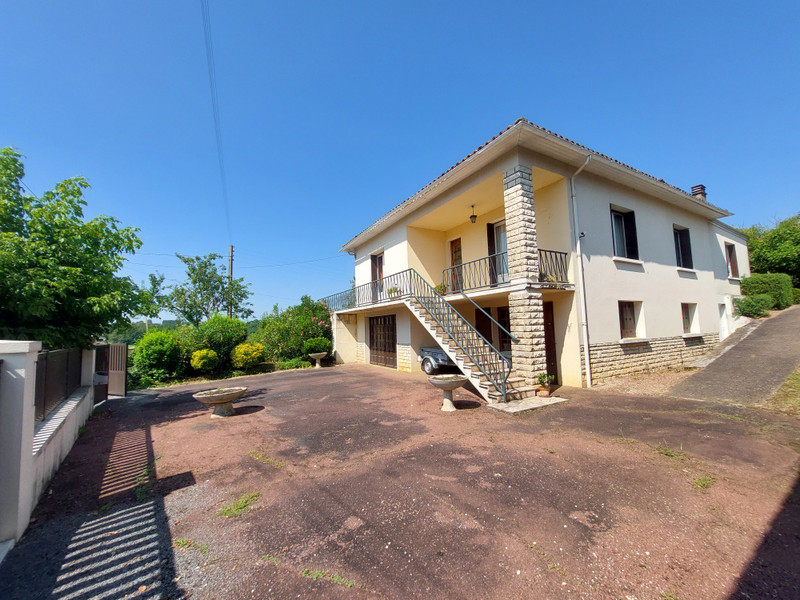 French property for sale in Montbron, Charente - &#8364;197,640 - photo 10