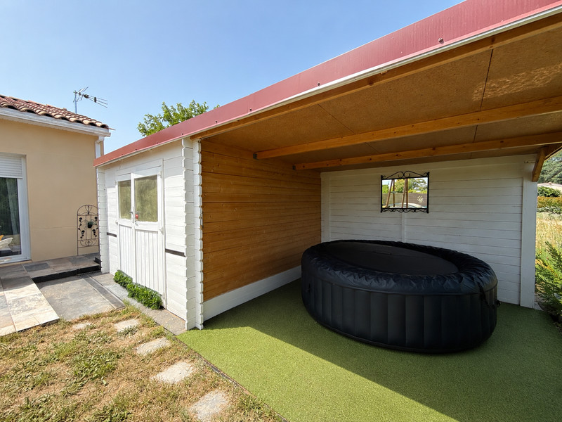 French property for sale in Saint-Sulpice-de-Faleyrens, Gironde - €325,000 - photo 8