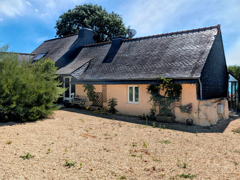 French property for sale in Carnoët, Côtes-d'Armor - €194,400 - photo 1