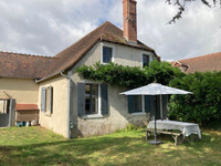 Maison à vendre à Le Brethon, Allier - 179 000 € - photo 1