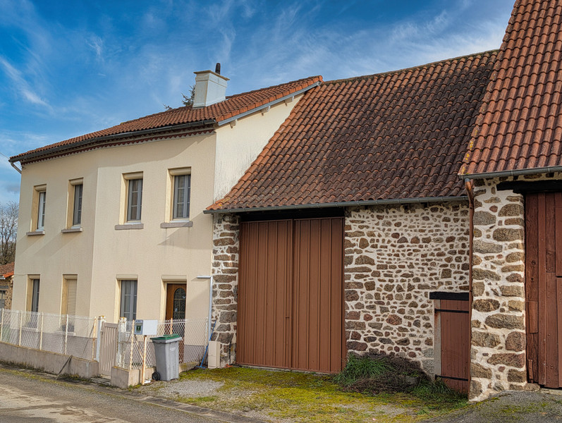 French property for sale in Magnac-Laval, Haute-Vienne - €130,800 - photo 0