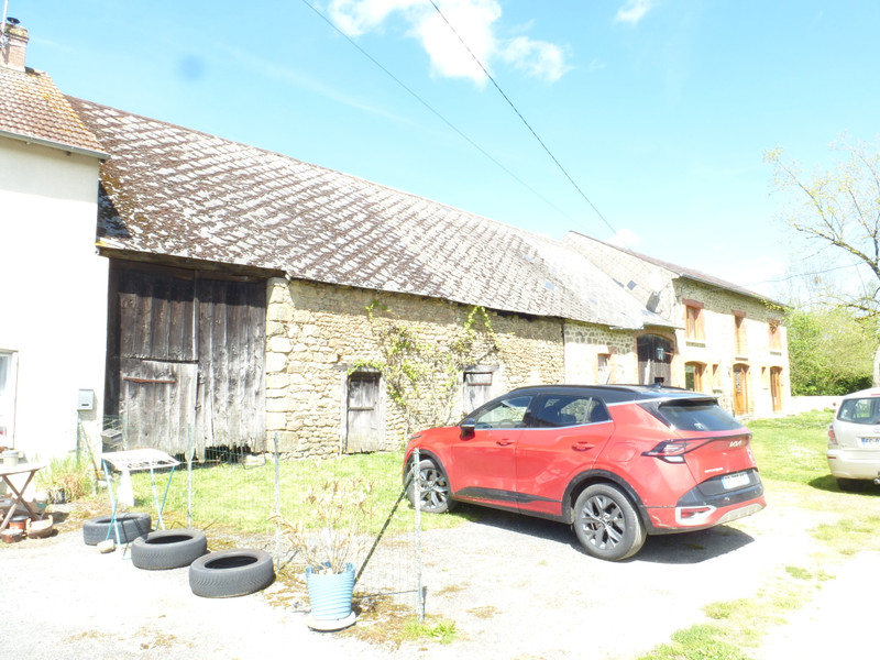 French property for sale in Saint-Priest-la-Plaine, Creuse - €226,305 - photo 1