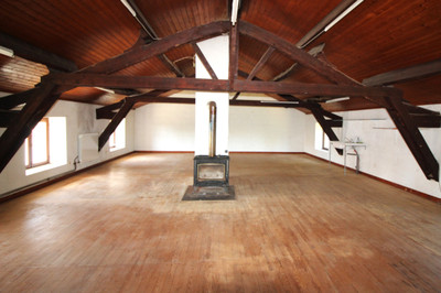 French property for sale in La Faye, Charente - €235,400 - photo 4