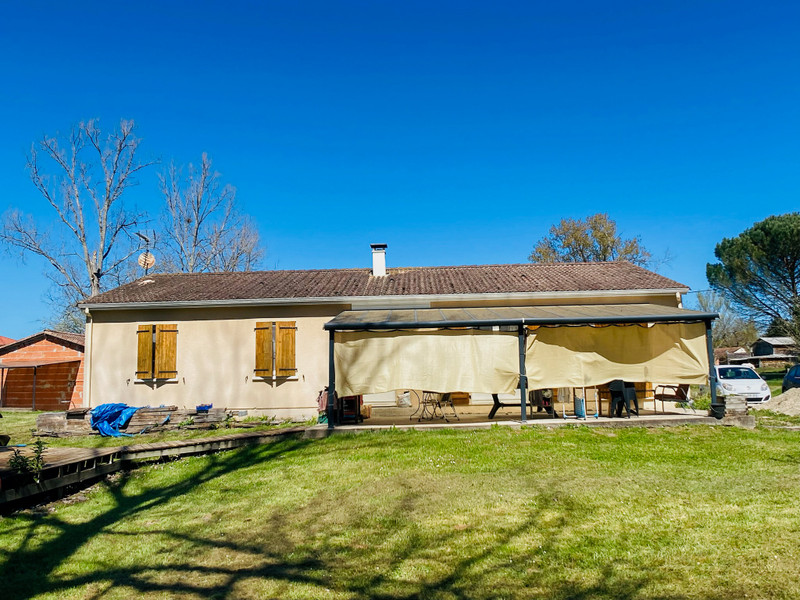 French property for sale in Sos, Lot-et-Garonne - €190,000 - photo 7