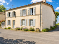Propriété à vendre à Écoyeux, Charente-Maritime - 489 720 € - photo n°1
