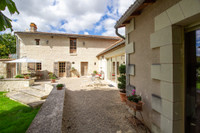 Maison à vendre à La Roche-Rigault, Vienne - 339.200 € - photo 12