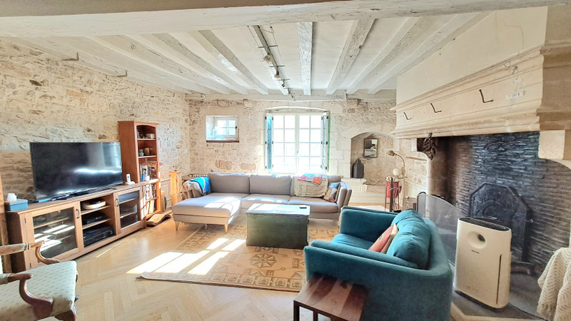 French property for sale in La Rochefoucauld-en-Angoumois, Charente - €413,400 - photo 1
