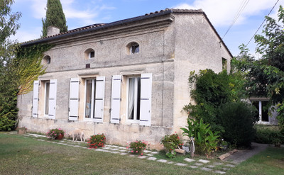 Maison à vendre à Saint-Laurent-d'Arce, Gironde, Aquitaine, avec Leggett Immobilier