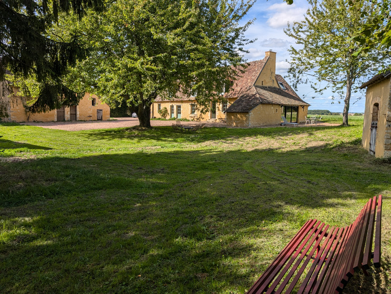 French property for sale in Nogent-le-Bernard, Sarthe - €485,000 - photo 1
