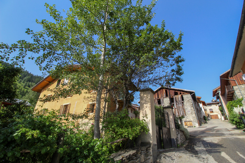 French property for sale in Courchevel, Savoie - &#8364;848,000 - photo 4