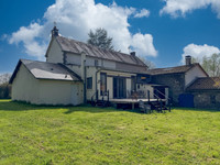 Maison à vendre à Beugnon-Thireuil, Deux-Sèvres - 135.000 € - photo 2