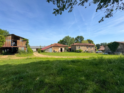 French property for sale in Chéronnac, Haute-Vienne - €396,960 - photo 1